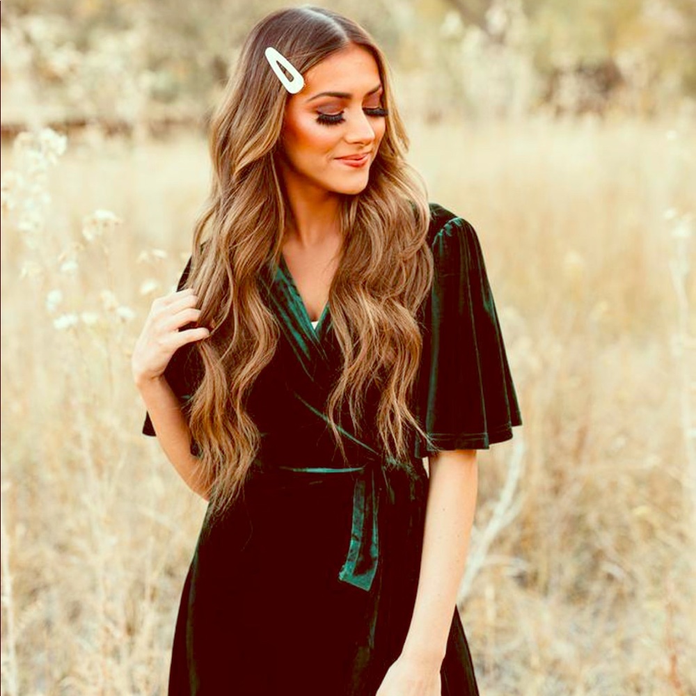 THE MEGAN MAXI VELVET WRAP DRESS IN EMERALD